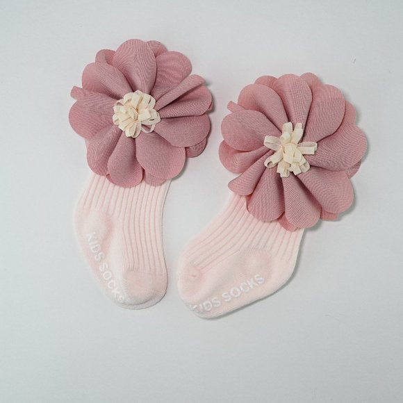 Baby Socks with large Flower for Girls 0-12 months; Toddlers — Soft, Breathable, Non slip bottoms, Fashion