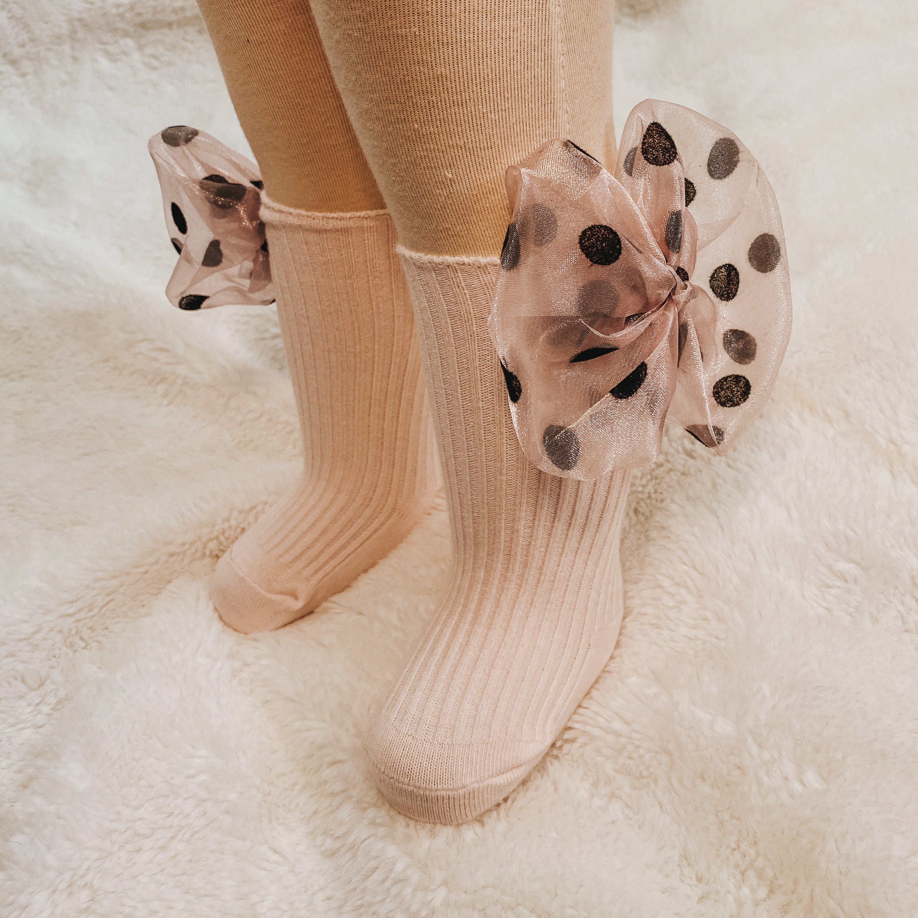 Baby Socks with a large polka dots Bow for 0-12 months Girls; Toddlers — Soft, Breathable, Non slip bottoms, Fashion